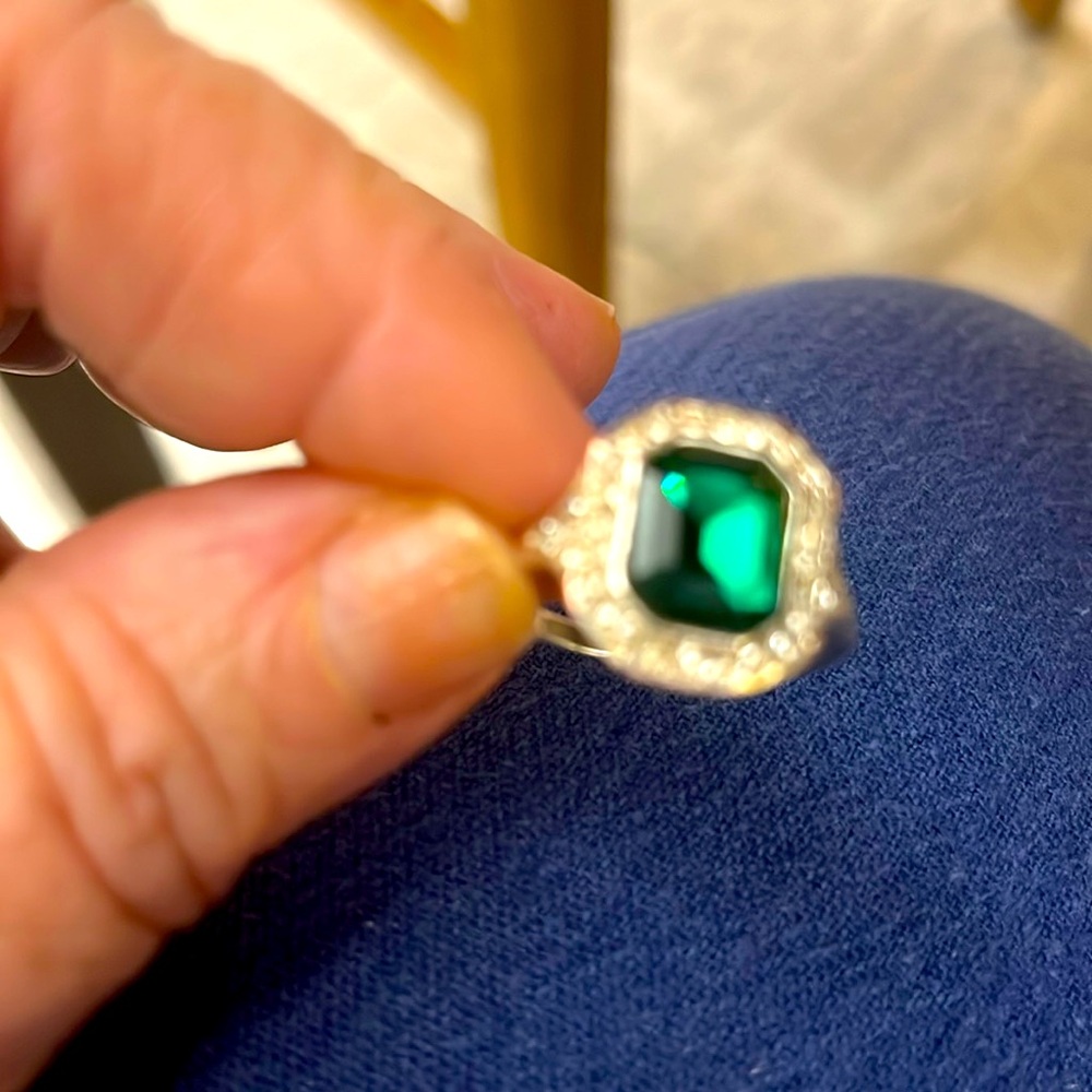 Beautiful Emerald Ring